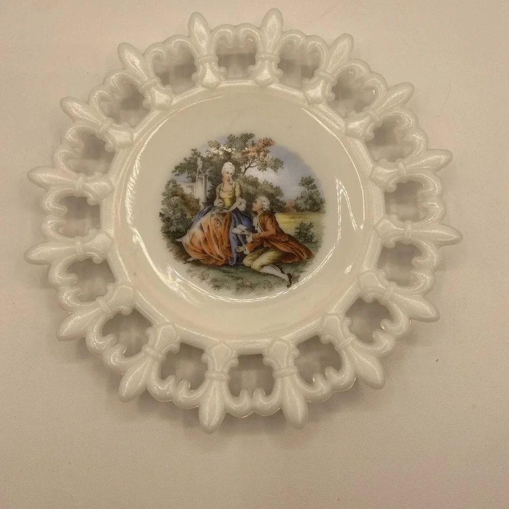 Westmoreland Milk Glass Plate‎ with Colonial Scene